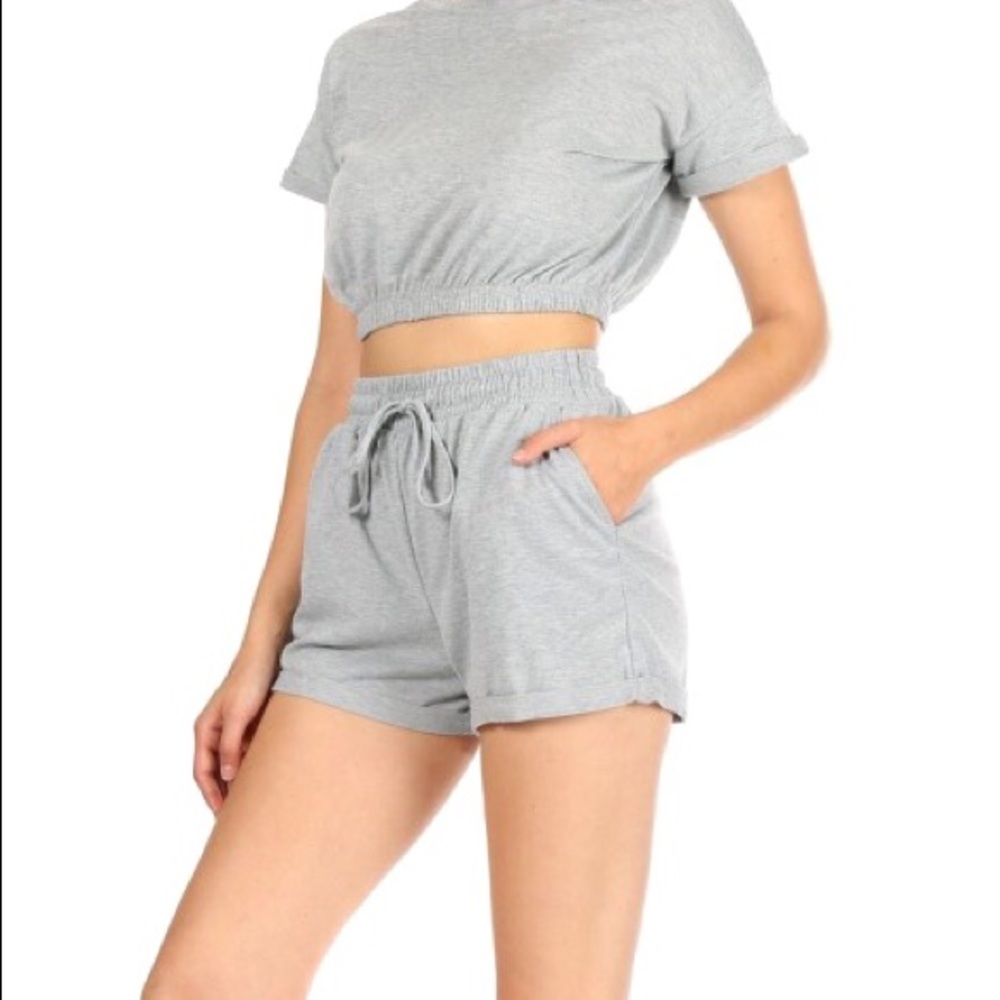 2 Piece Set Crop Shirt and Short